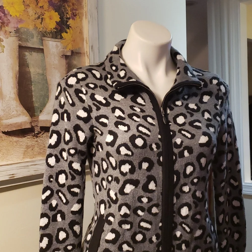 Rachel Zoe Sweater - Picture 2 of 8